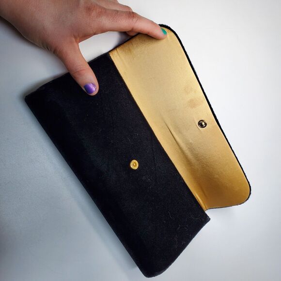 Victorias Secret Vintage 10 Inch Clutch Black Velour with Snap Closure - Picture 4 of 9